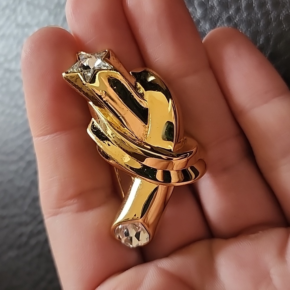 Vtg Kenneth Jay Lane Brooch - image 3